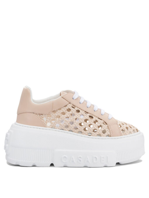 Sneakers & Slip-On