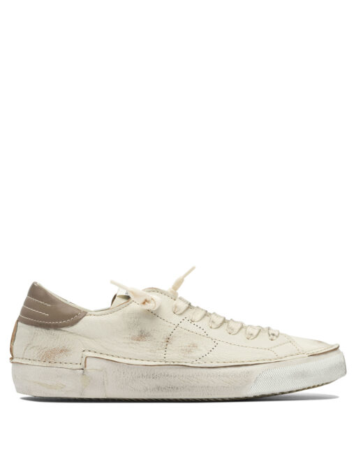 Sneakers & Slip-On