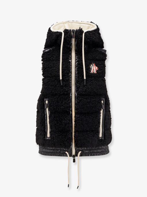 Sleeveless padded jacket