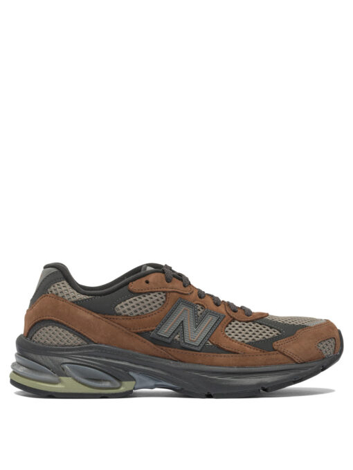 "2010" Sneakers