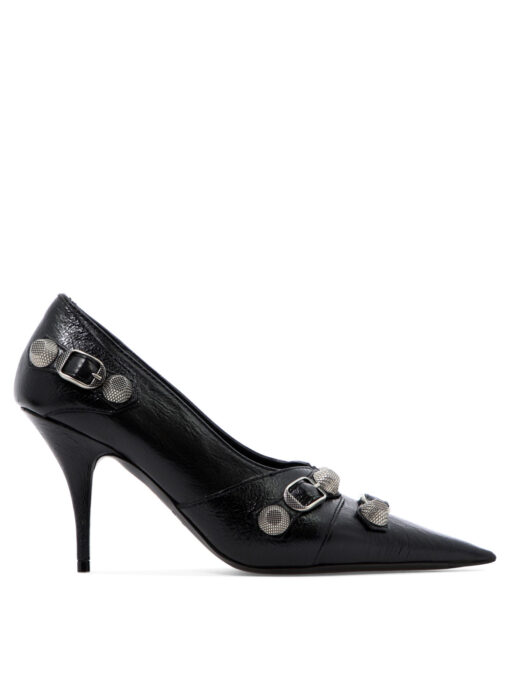 Heeled shoes
