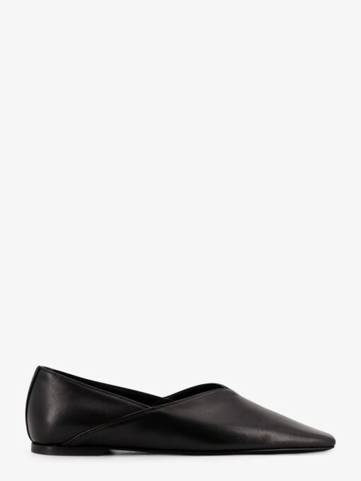 Leather ballerinas
