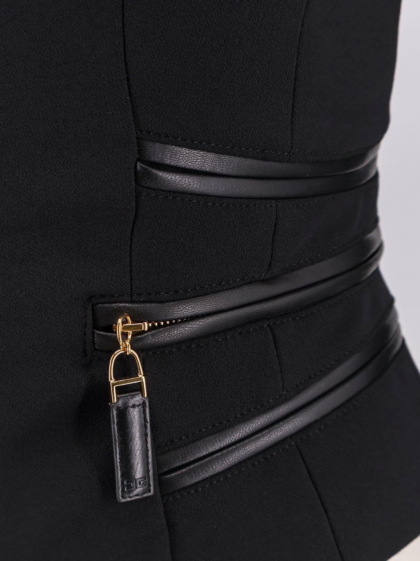 Blazer with pockets and zip - Image 3