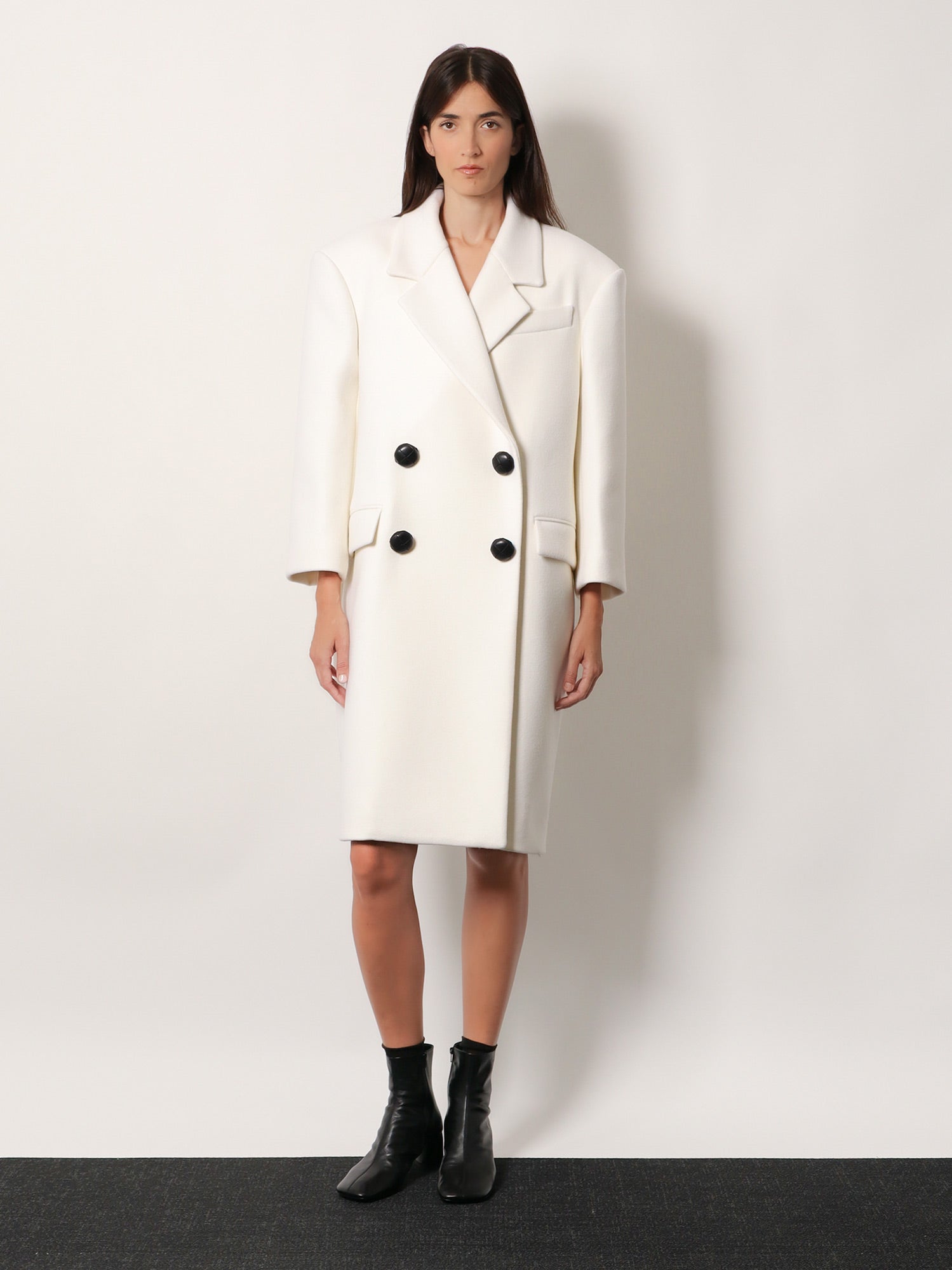 Double-breasted wool coat - Image 2
