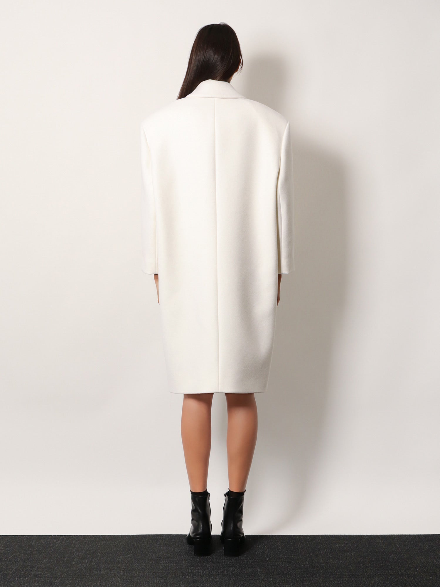 Double-breasted wool coat - Image 3