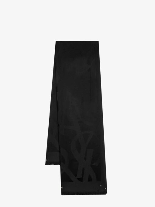 Sustainable wool scarf