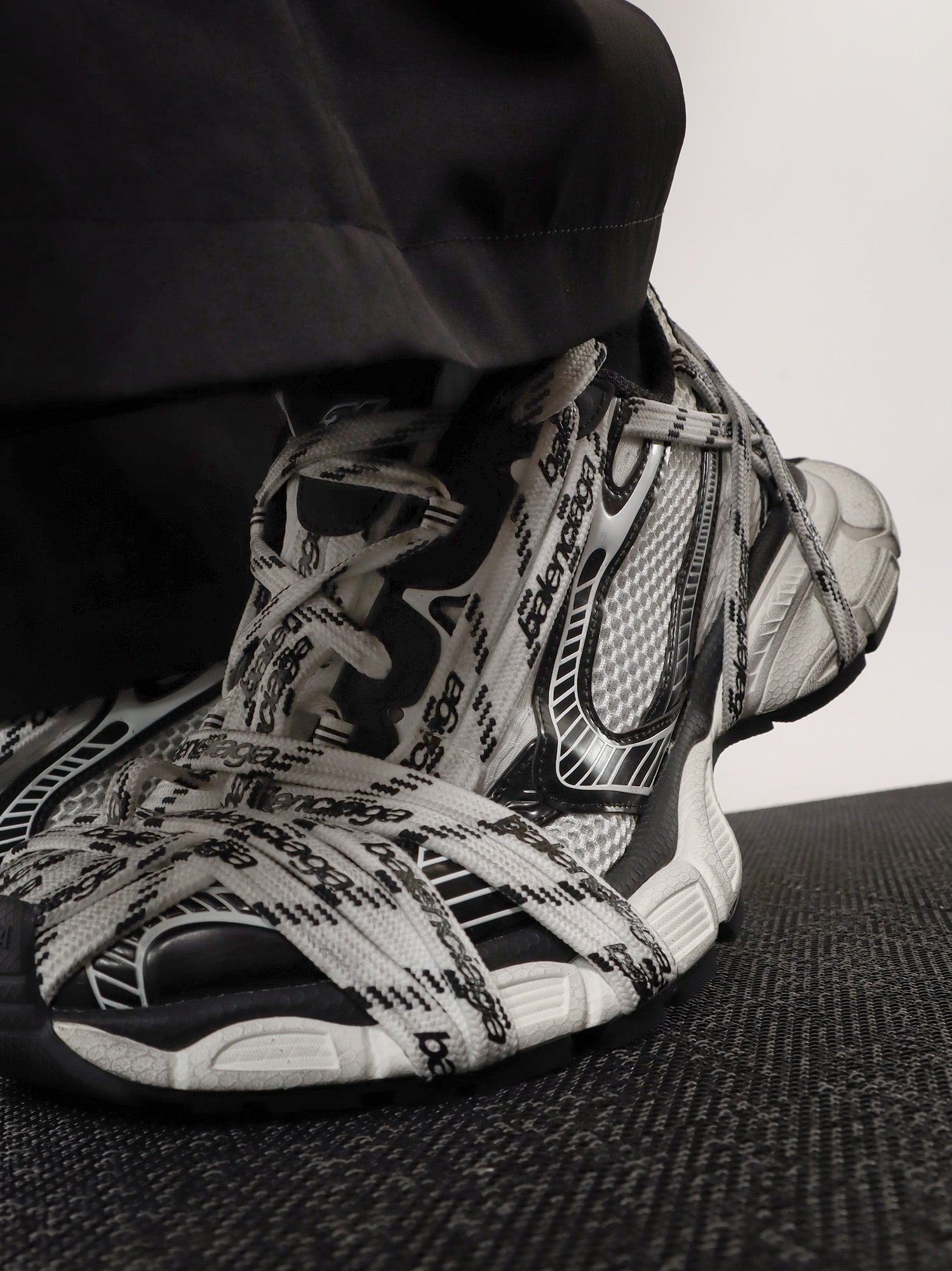 3XL Extreme Laces mesh sneakers - Image 2