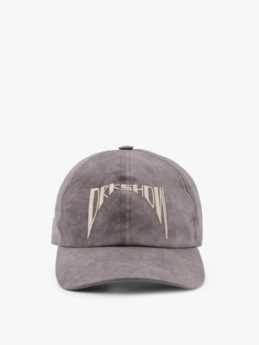 Cotton baseball hat with logo on the front