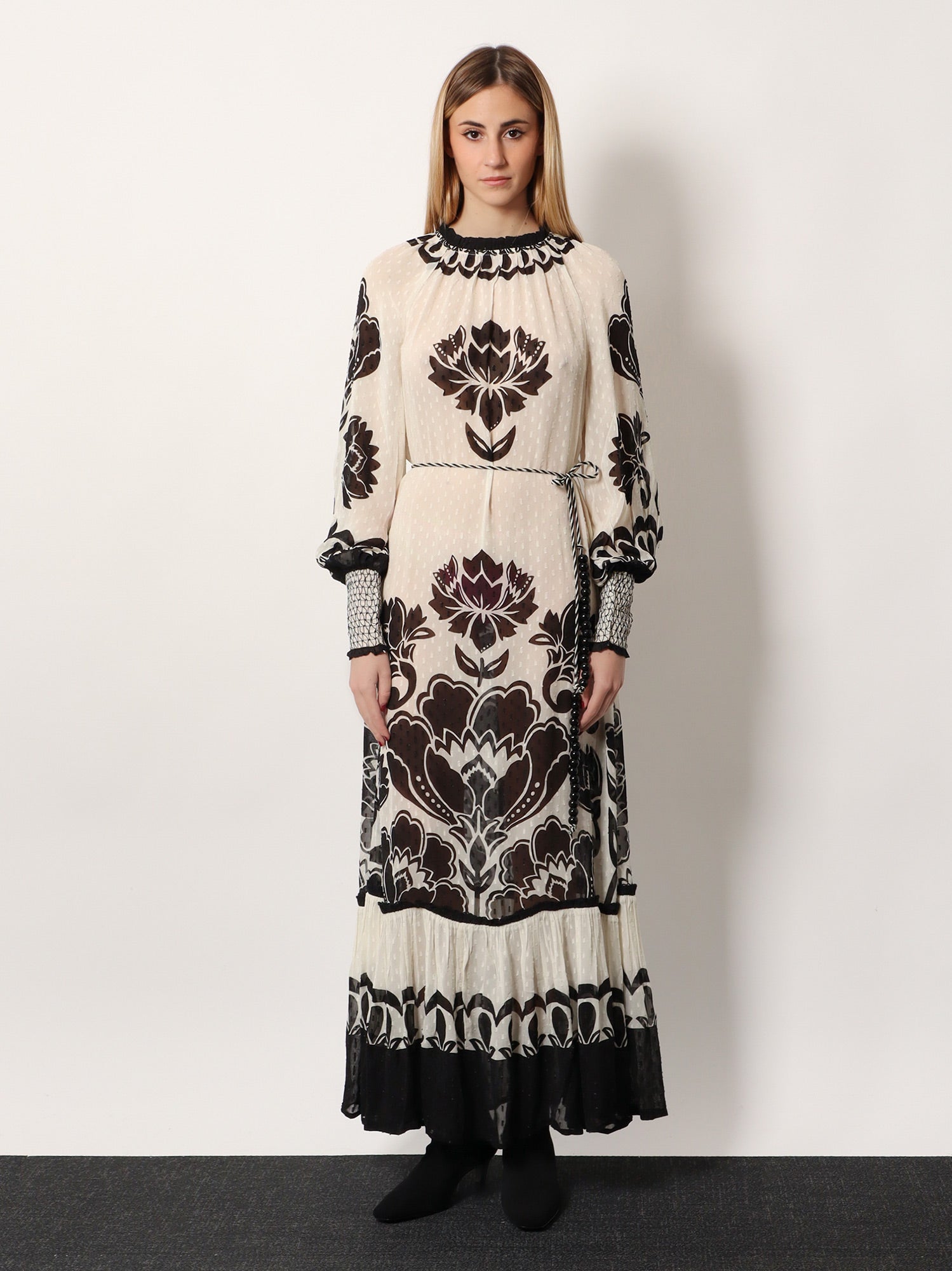 Viscose dress with Floral Arabesque motif - Image 2
