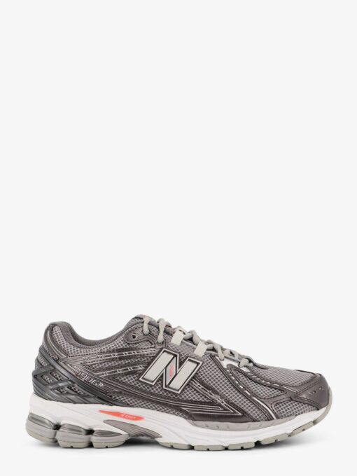 1060R mesh sneakers with leather inserts