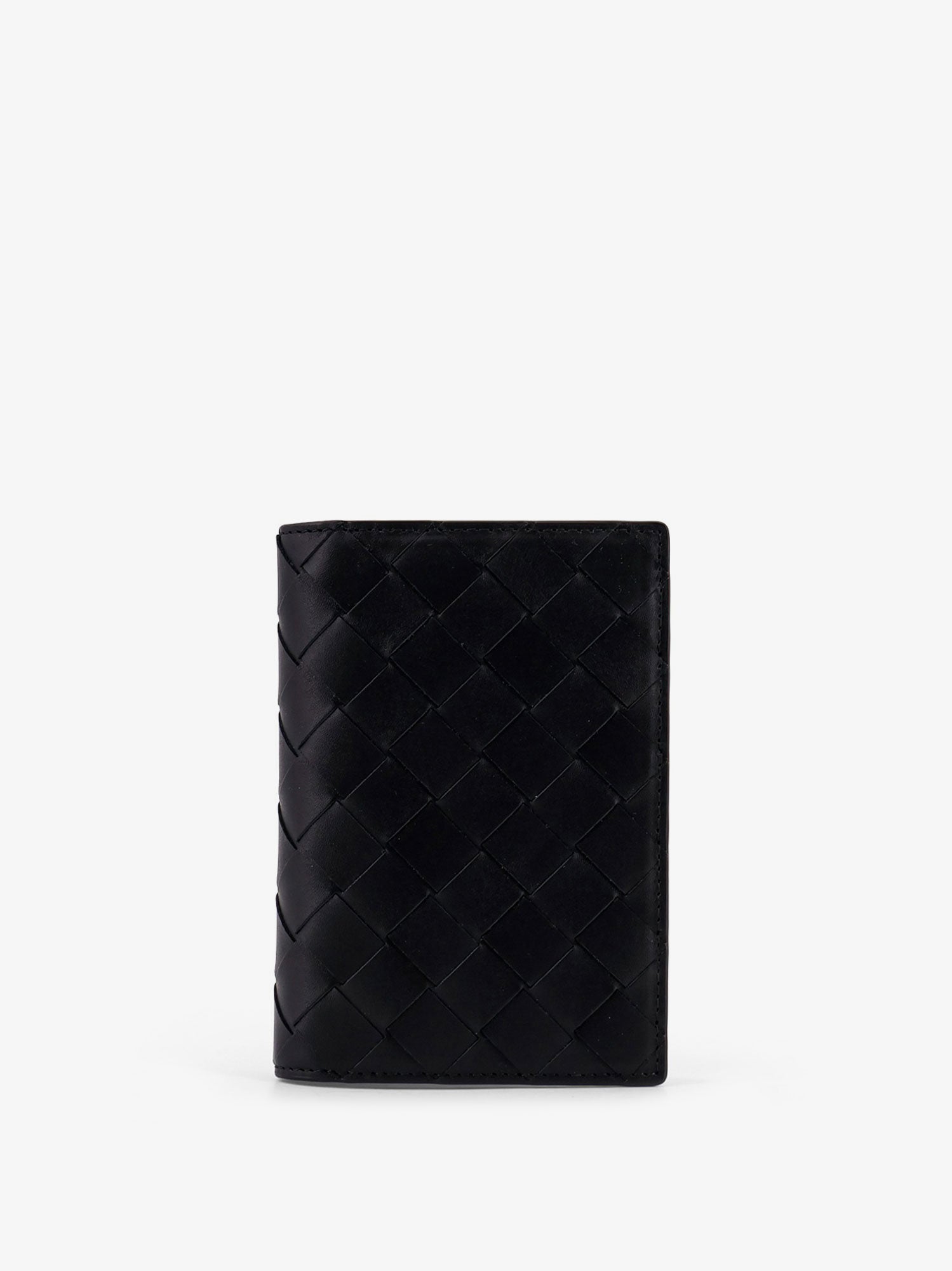 Leather passport holder with Intrecciato motif