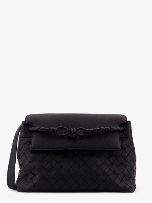 Andiamo leather shoulder bag with Intrecciato pattern