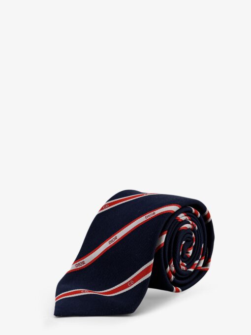 Silk tie