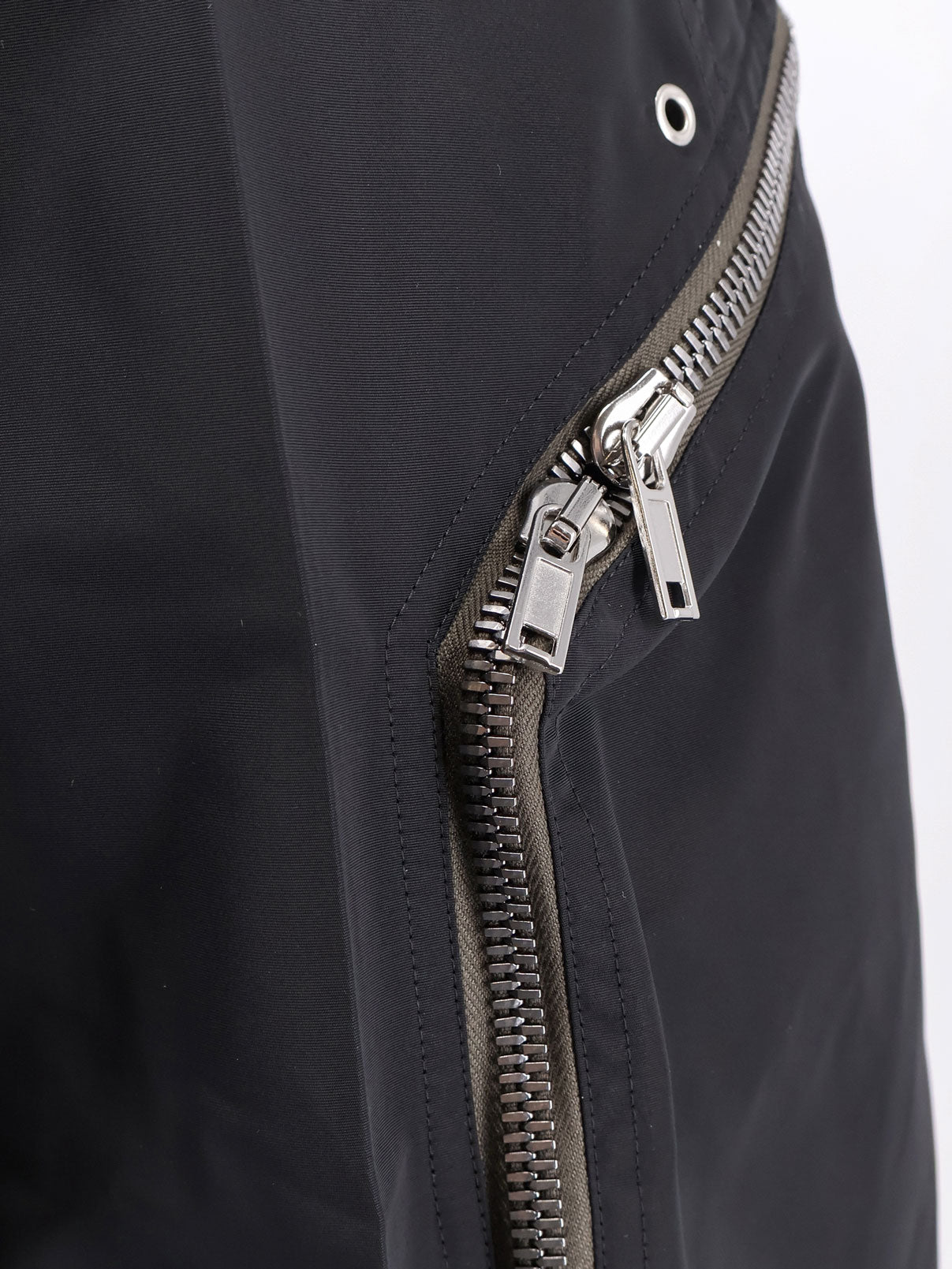 Heizer nylon shorts - Image 3
