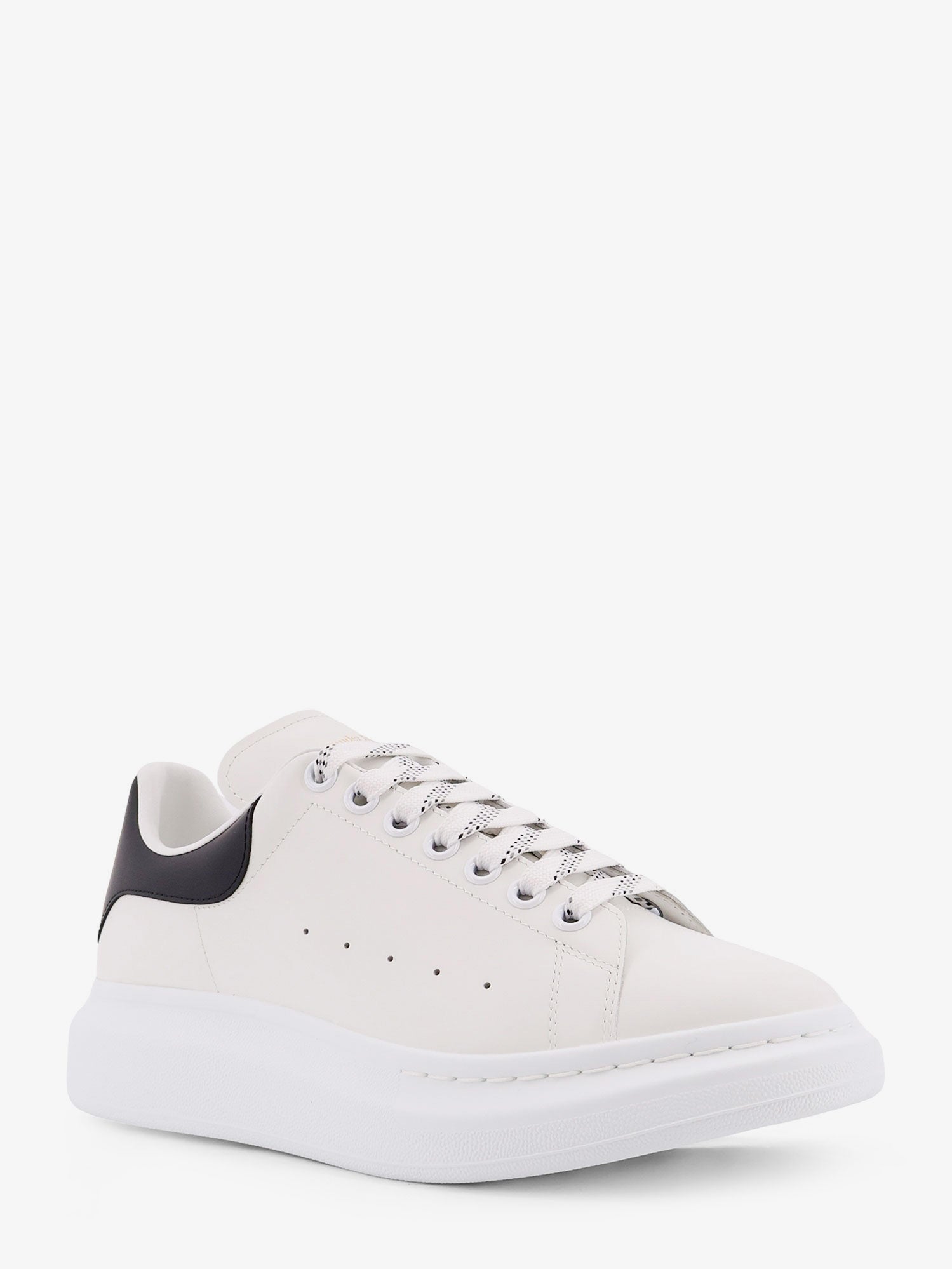 Low-top leather sneakers - Image 2