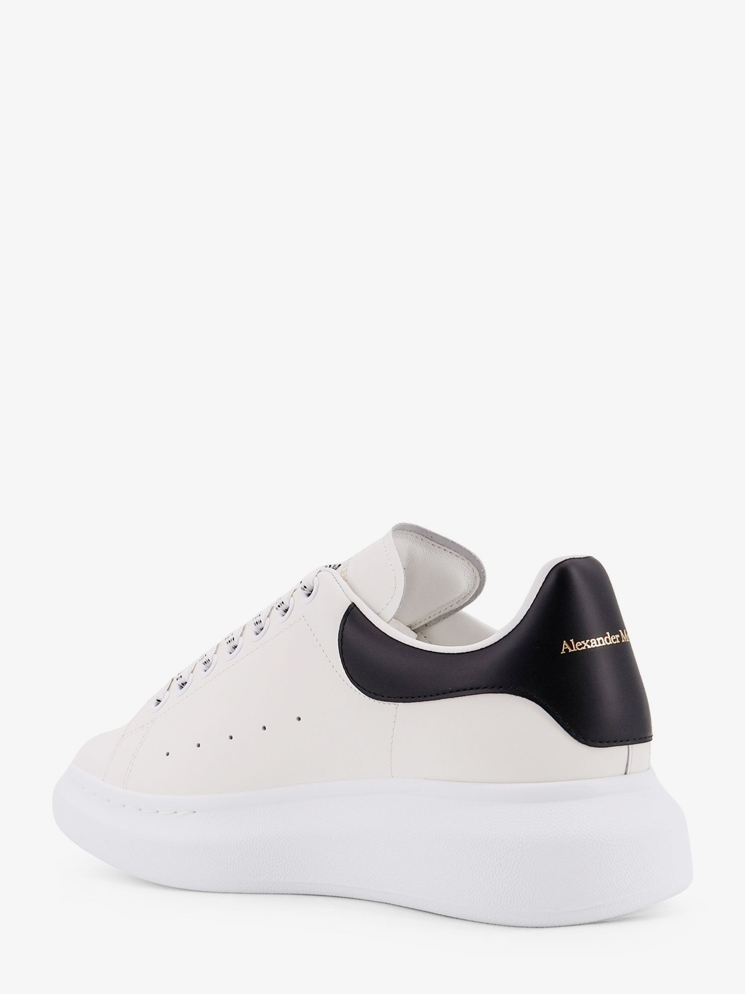 Low-top leather sneakers - Image 3